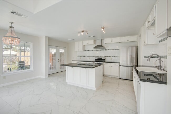 Building Photo - 4427 Waterfall Way