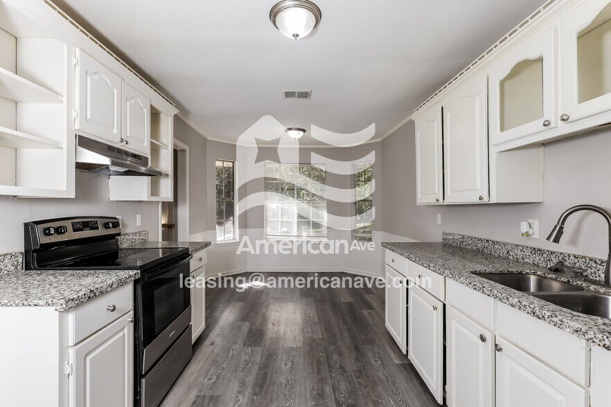 Building Photo - 5341 Brookhollow Dr