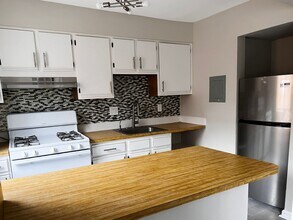 Building Photo - 2025 Move-In Special – $200 Off First Mont...