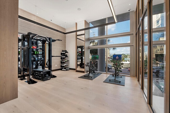 Building Photo - 151 N Seabreeze Blvd