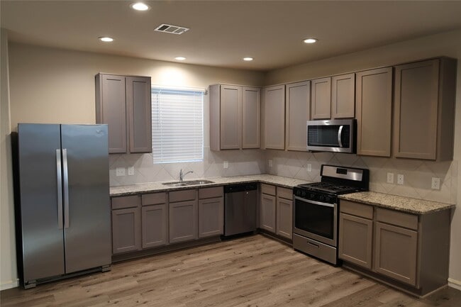 Building Photo - 2522 Sturgeon Wy