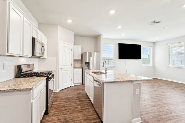 Building Photo - Beautiful Slidell home!