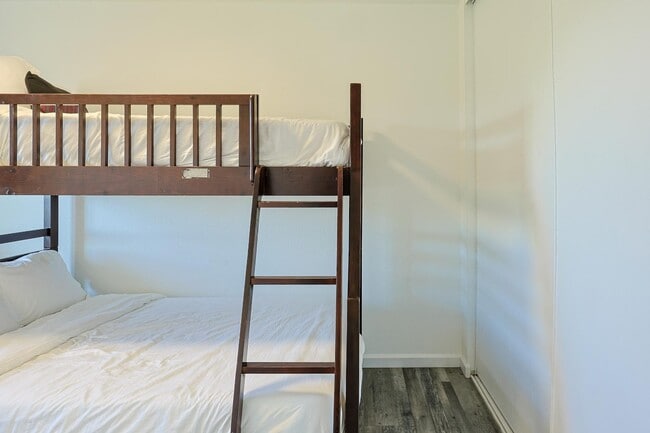 Building Photo - 2437 D Ave