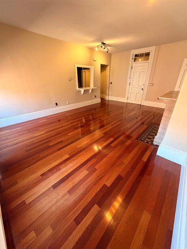 Building Photo - 401 State Street