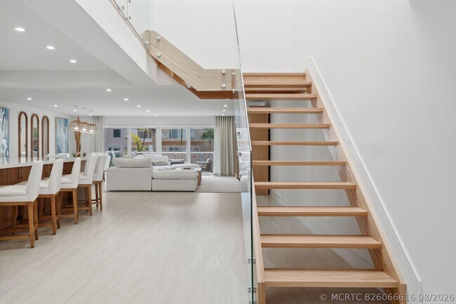 Building Photo - 1173 Hillsboro Mile
