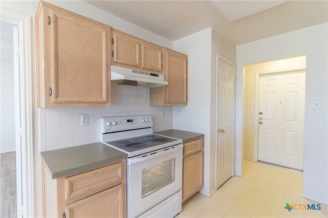 Building Photo - 4514 Hondo Dr