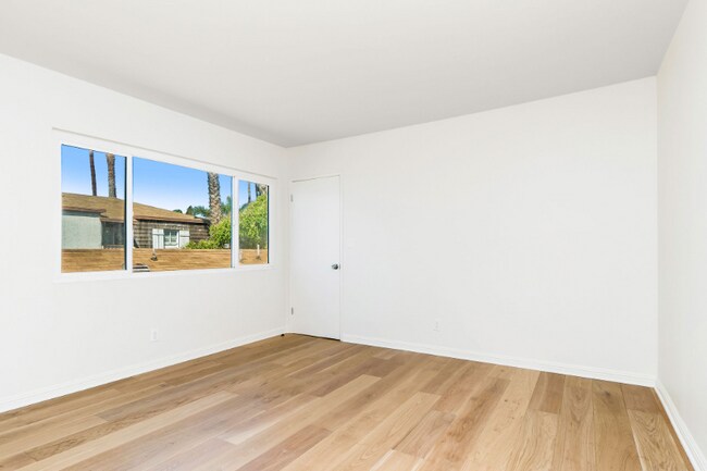 Building Photo - 40 18th Ave