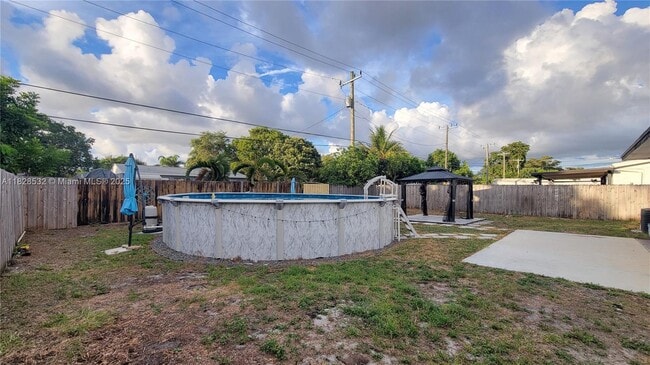 Building Photo - 7161 Pershing St
