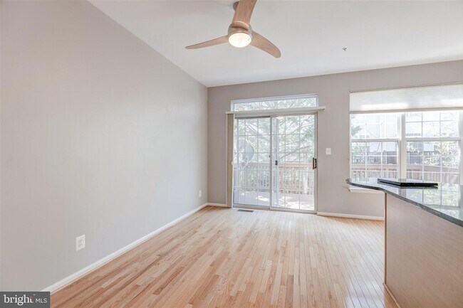 Building Photo - 5140 Donovan Dr