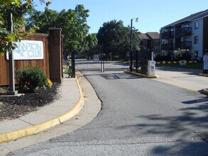 Building Photo - ***Call Fred Today 804-248-3490***College Roommate Wanted – Beautiful 2BR Condo in Gated Community