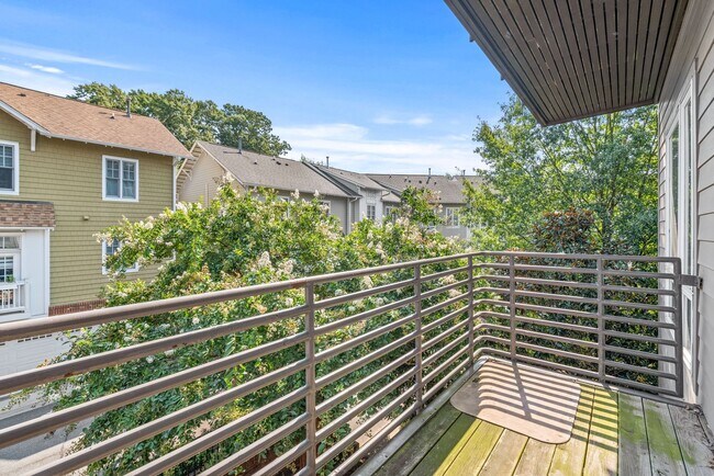 Building Photo - (Coming Soon) Move-in Ready 1 Bedroom Cond...