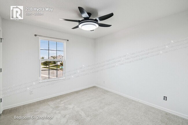 Building Photo - 218 Hydra Wy