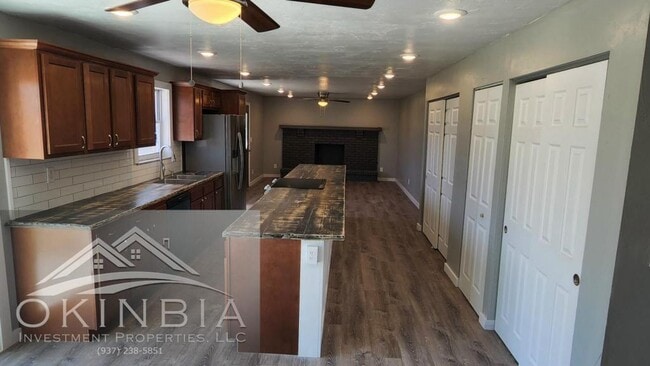 Building Photo - 5834 Shady Cove Ln