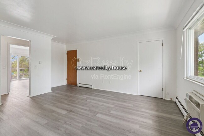 Building Photo - 1733 Christian Ave