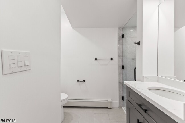 Building Photo - 633 Lafayette Ave