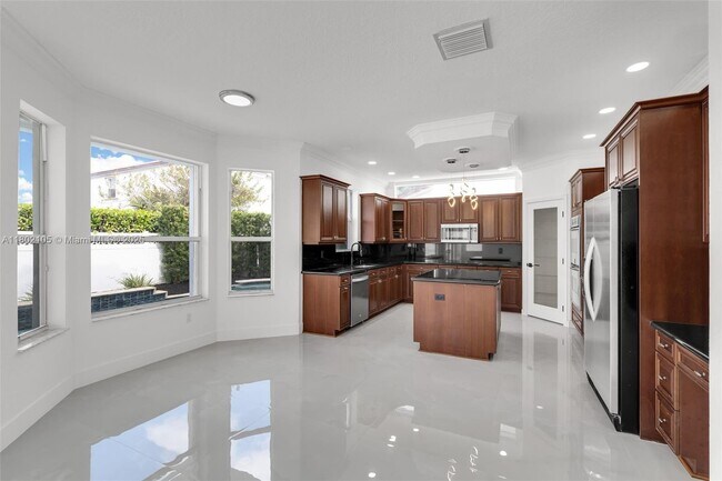 Building Photo - 15699 SW 54th Ct