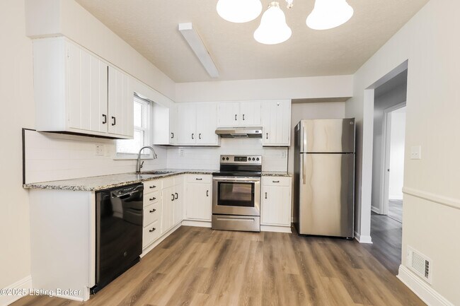 Building Photo - 4214 St Thomas Ave