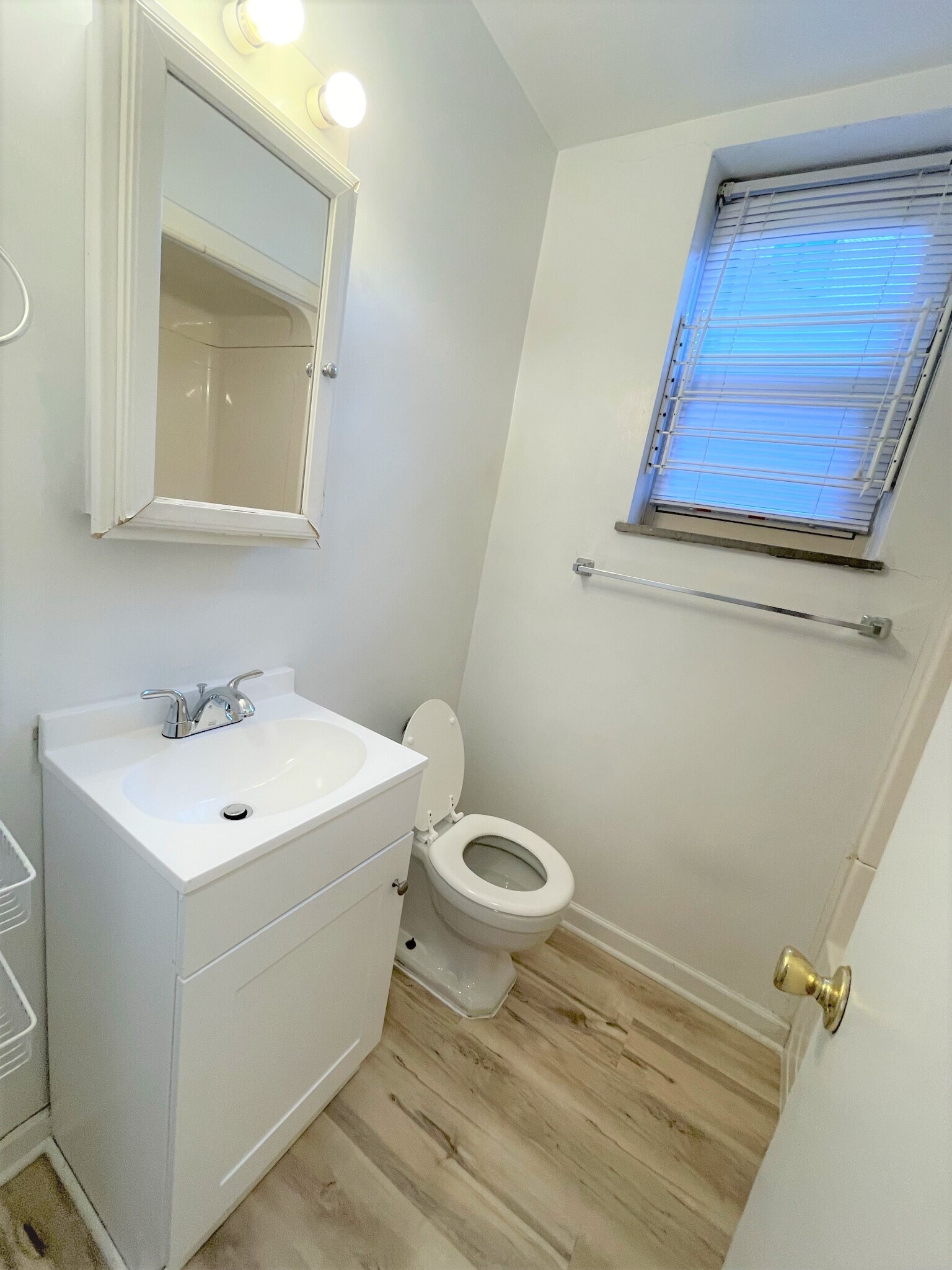 Building Photo - 5712 Phillips Ave