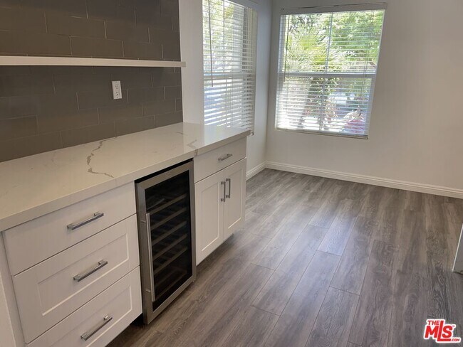 Building Photo - 3743 Mountain Gate