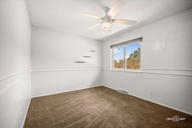 Building Photo - 772 Circle Dr