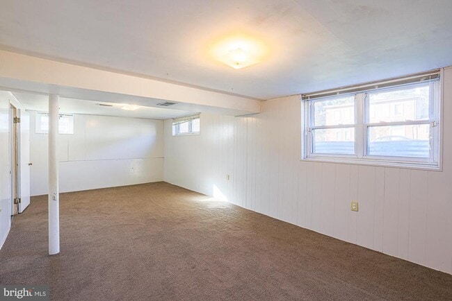 Building Photo - 2421 Lightfoot Dr