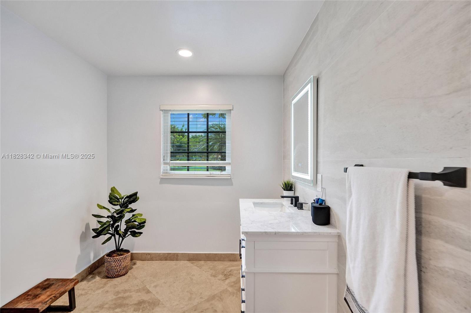 Building Photo - 5963 NW 75th Way