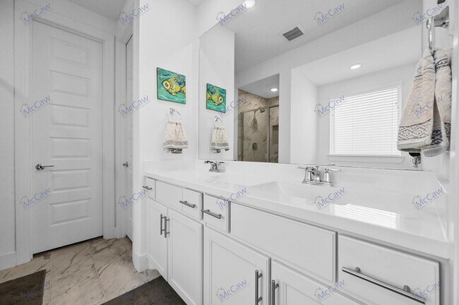 Building Photo - 424 Country Meadows Blvd