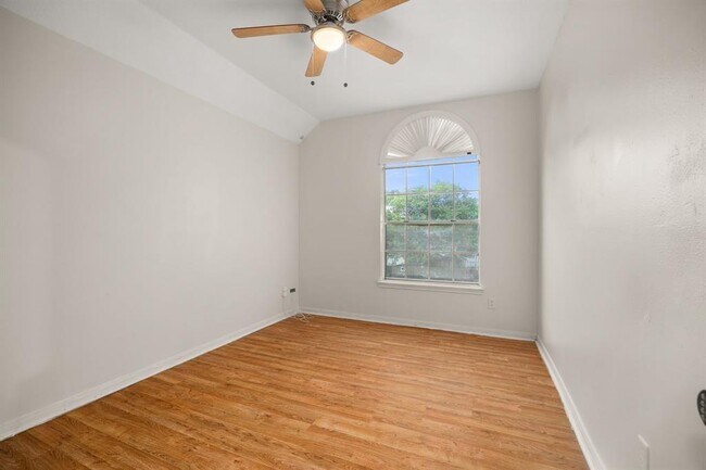 Building Photo - 8506 Regalbrook Dr