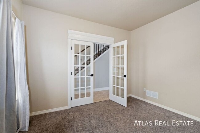 Building Photo - 893 Shirttail Peak Ct