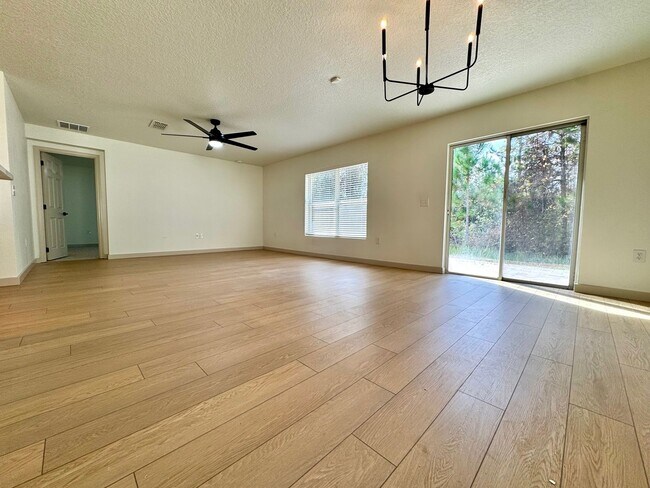 Building Photo - Remodeled Single Family Home in Hunter's Ridge Ormond Beach
