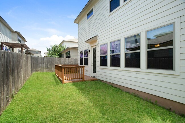 Building Photo - Village at Wells Branch 4-Bedroom Home