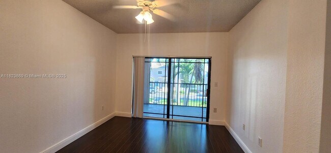 Building Photo - 2801 Sarento Pl