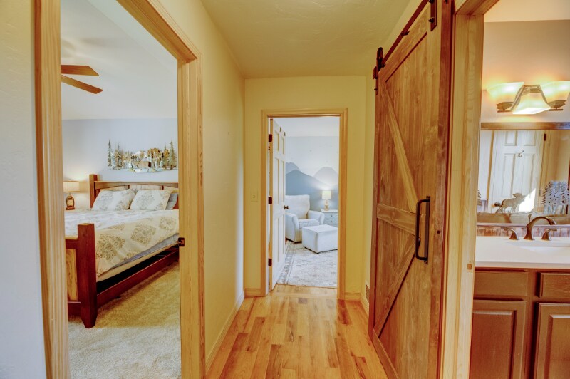 Building Photo - 370 Kelhi Ct