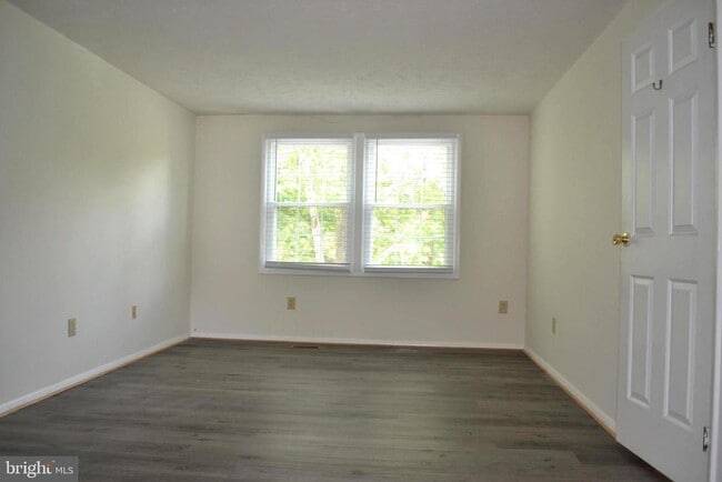 Building Photo - 16570 Sioux Ln