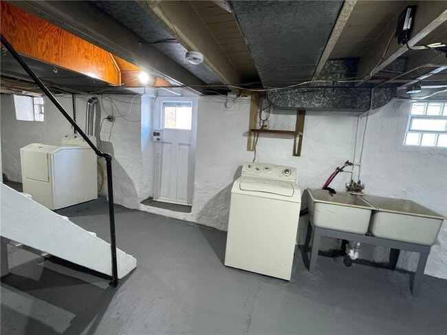 Building Photo - 311 Linden Ave