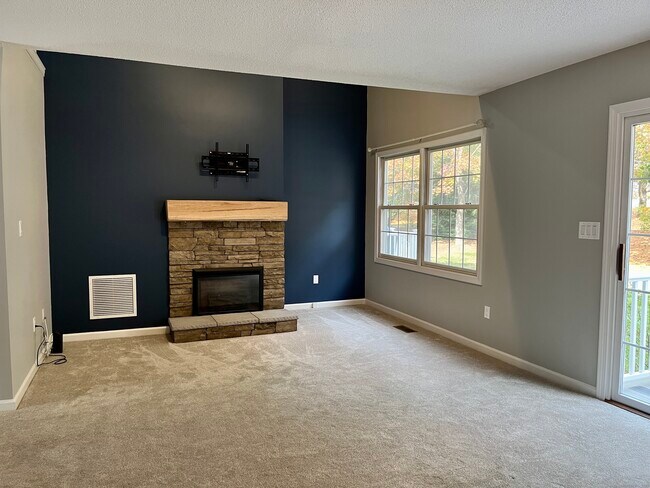 Building Photo - 808 Fieldstone Ct