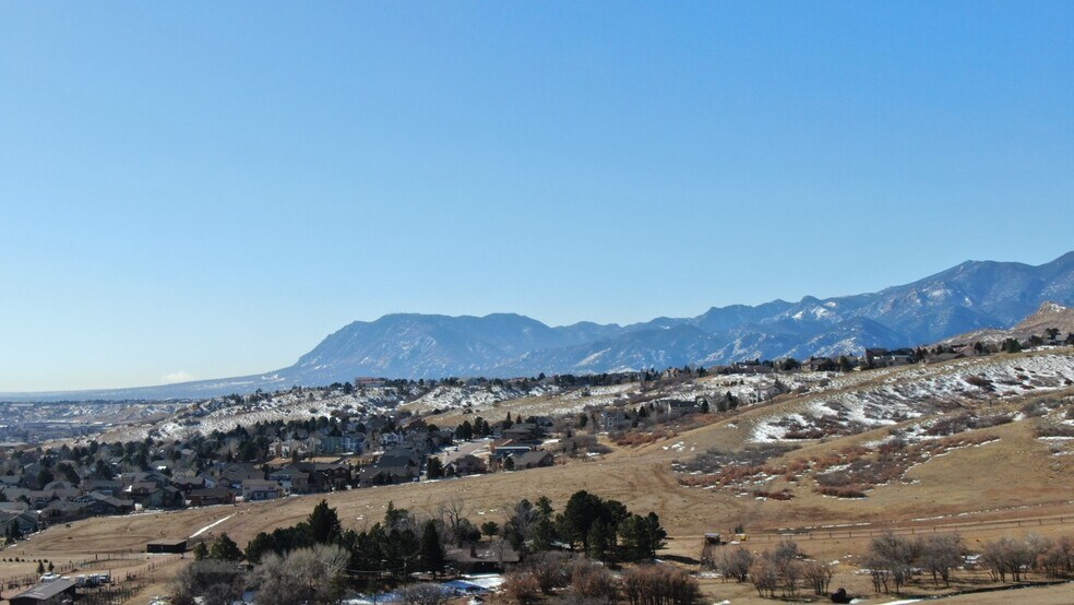 Building Photo - 2210 Split Rock Dr