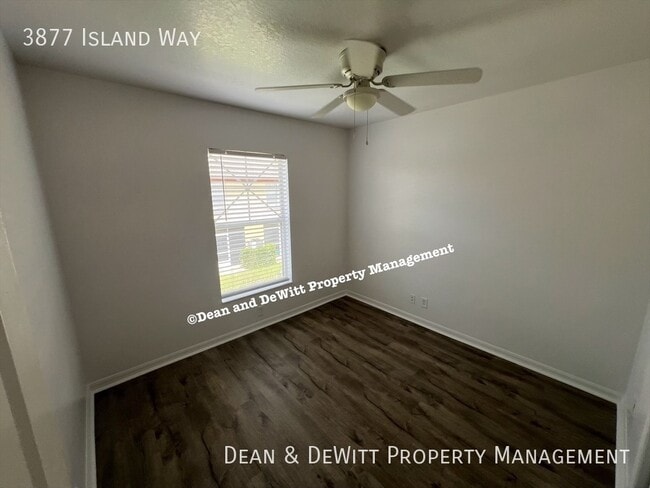 Building Photo - 3877 Island Way