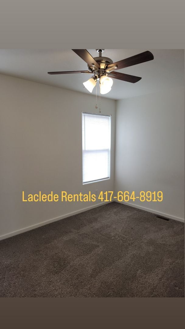 Building Photo - 3 BEDROOM 2.5 BATHROOM TOWNHOUSE FOR RENT.