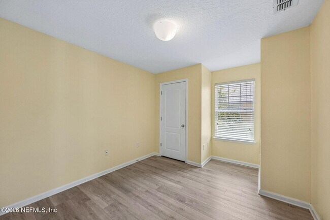 Building Photo - 201 Larkin Pl