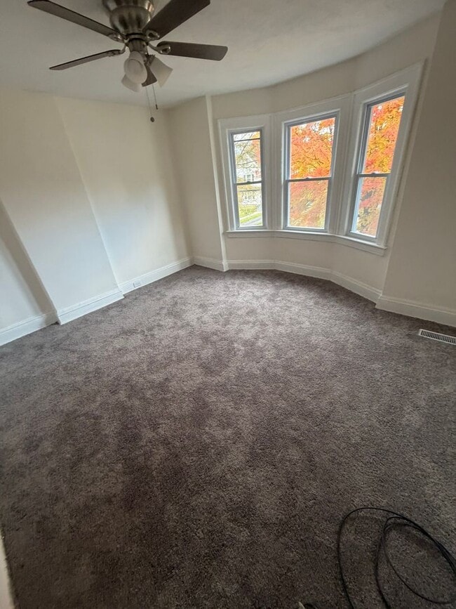 Building Photo - 3242-3242 Sycamore Rd