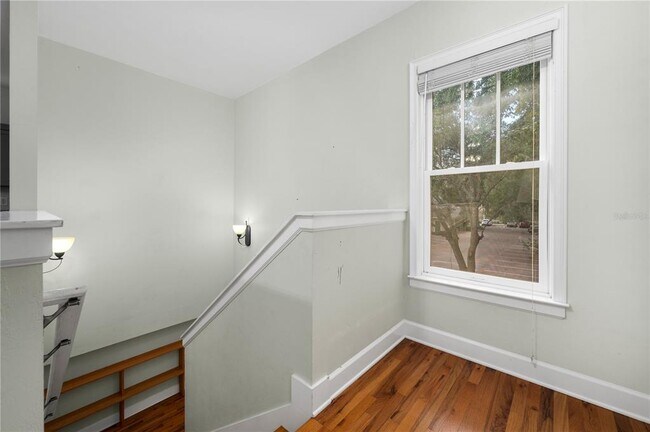 Building Photo - 5214 SW 91st Way