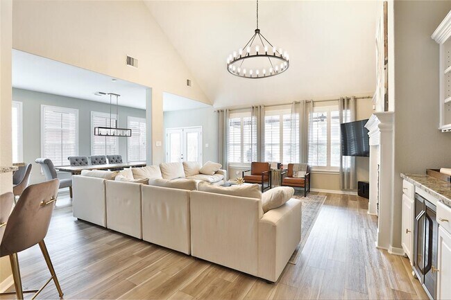 Building Photo - 3231 Oak Bough
