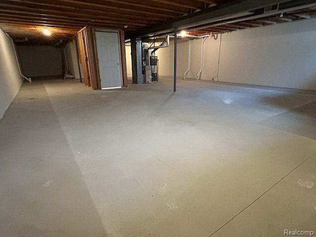 Building Photo - 49777 Hidden Valley Dr