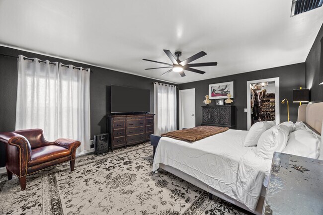 Building Photo - 14248 Paddock Dr