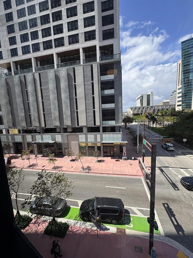 Building Photo - 225 N Miami Ave