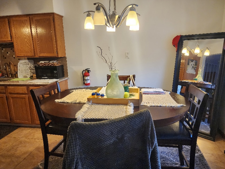 Building Photo - 401 US-22