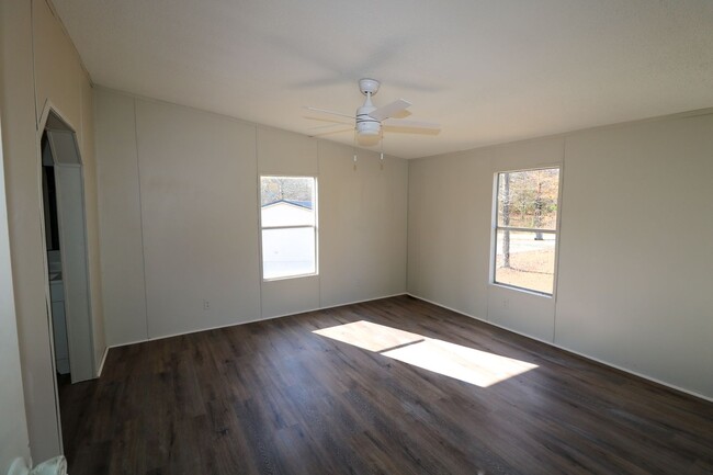 Building Photo - Remodeled Home in Lincoln, AL