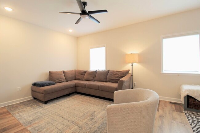 Building Photo - 1412 Palomino Trl