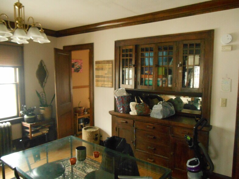 Building Photo - 1305 W 34th St
